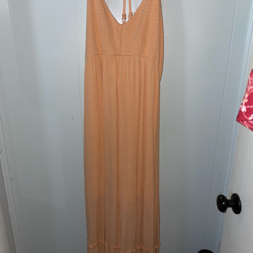 Almost Famous Peach Maxi Dress with V-Neck and Spaghetti Straps